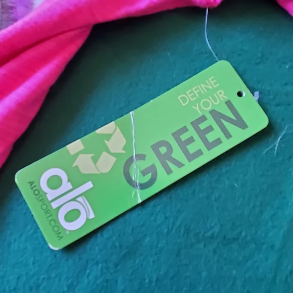 Alo sport pink top - Picture 14 of 16